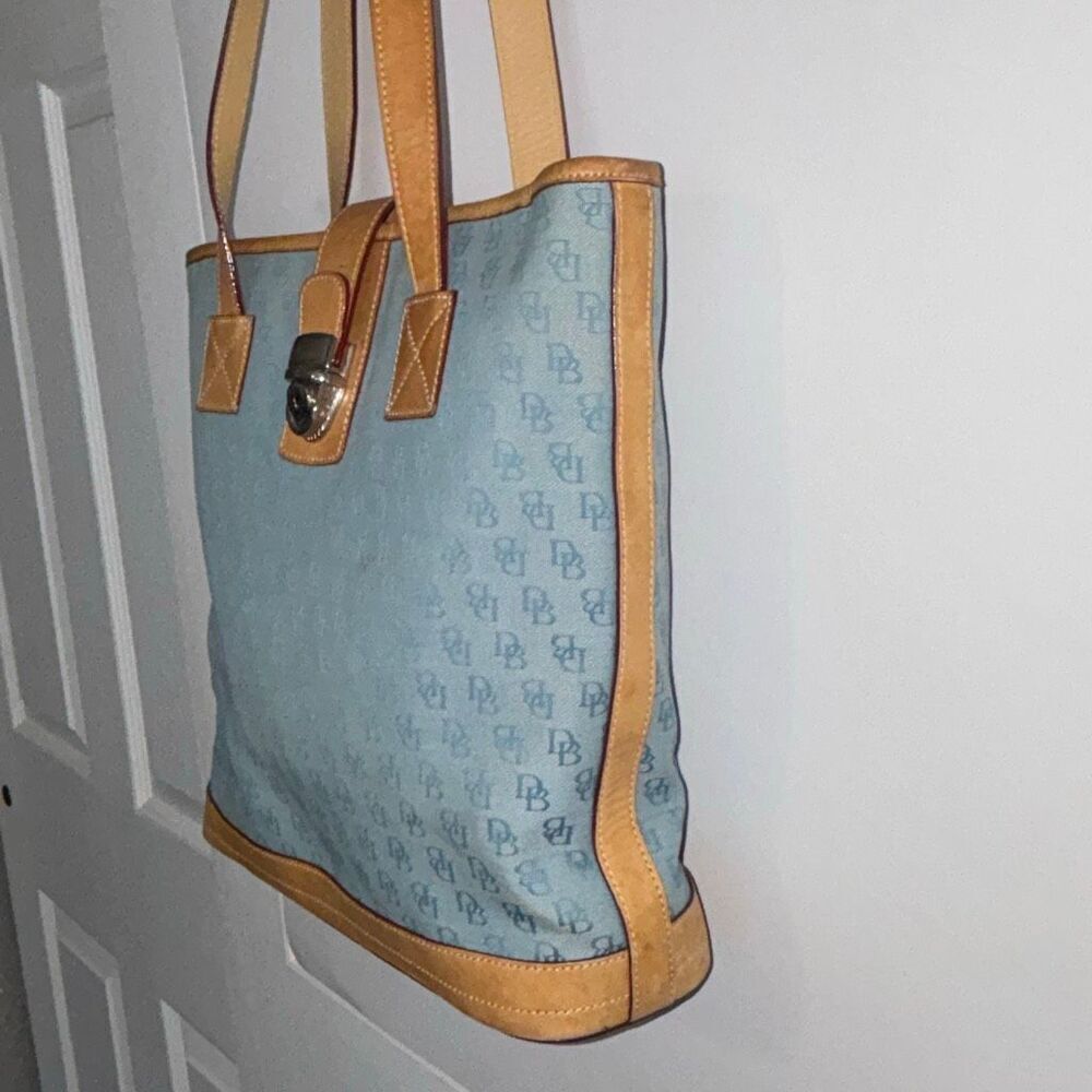 Dooney & Bourke vintage signature logo blue shopper tote medium leather/canvas - Picture 2 of 9
